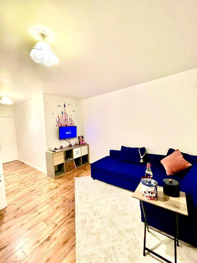 Апартаменти 5 Min From Disneyland Cozy Retreat Монтеврен Екстер'єр фото