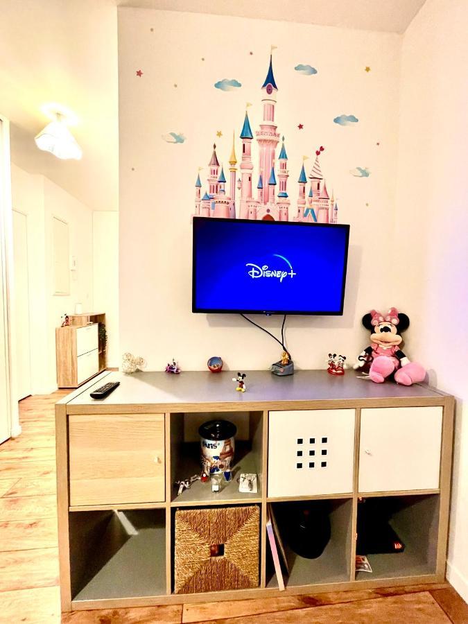 Апартаменти 5 Min From Disneyland Cozy Retreat Монтеврен Екстер'єр фото
