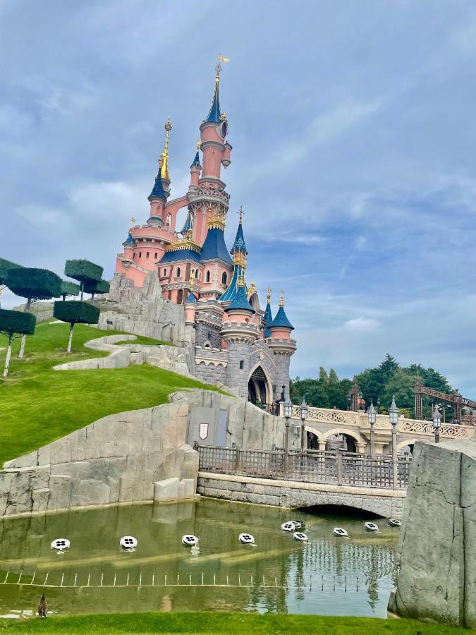 Апартаменти 5 Min From Disneyland Cozy Retreat Монтеврен Екстер'єр фото